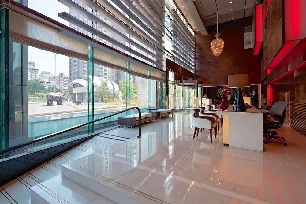 The Landis Taichung Hotel Kültér fotó Interior of the library