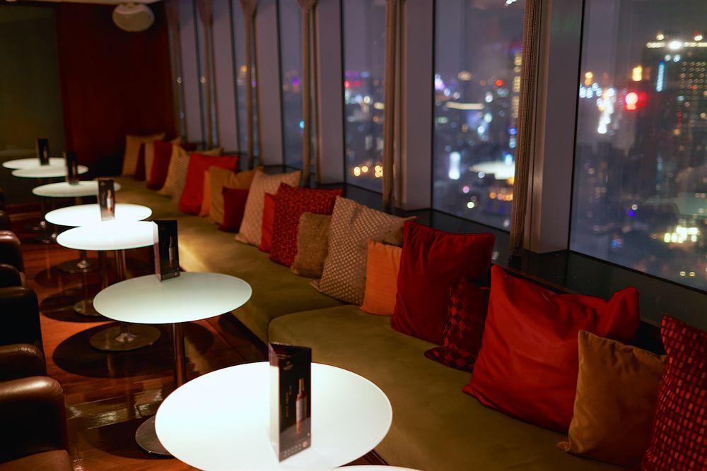 The Landis Taichung Hotel Kültér fotó The bar at the 39th floor