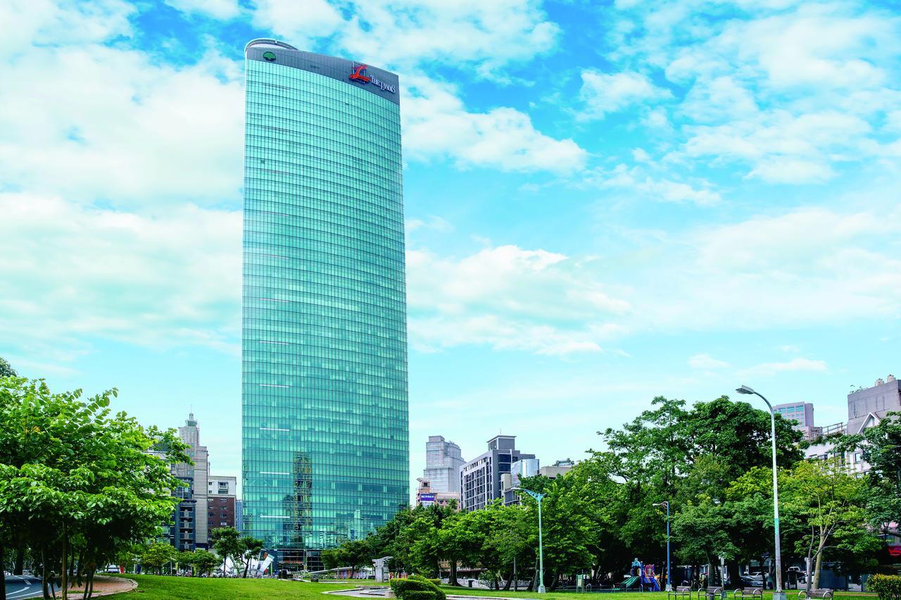 The Landis Taichung Hotel Kültér fotó Headquarters of KDDI in Shinjuku, Tokyo