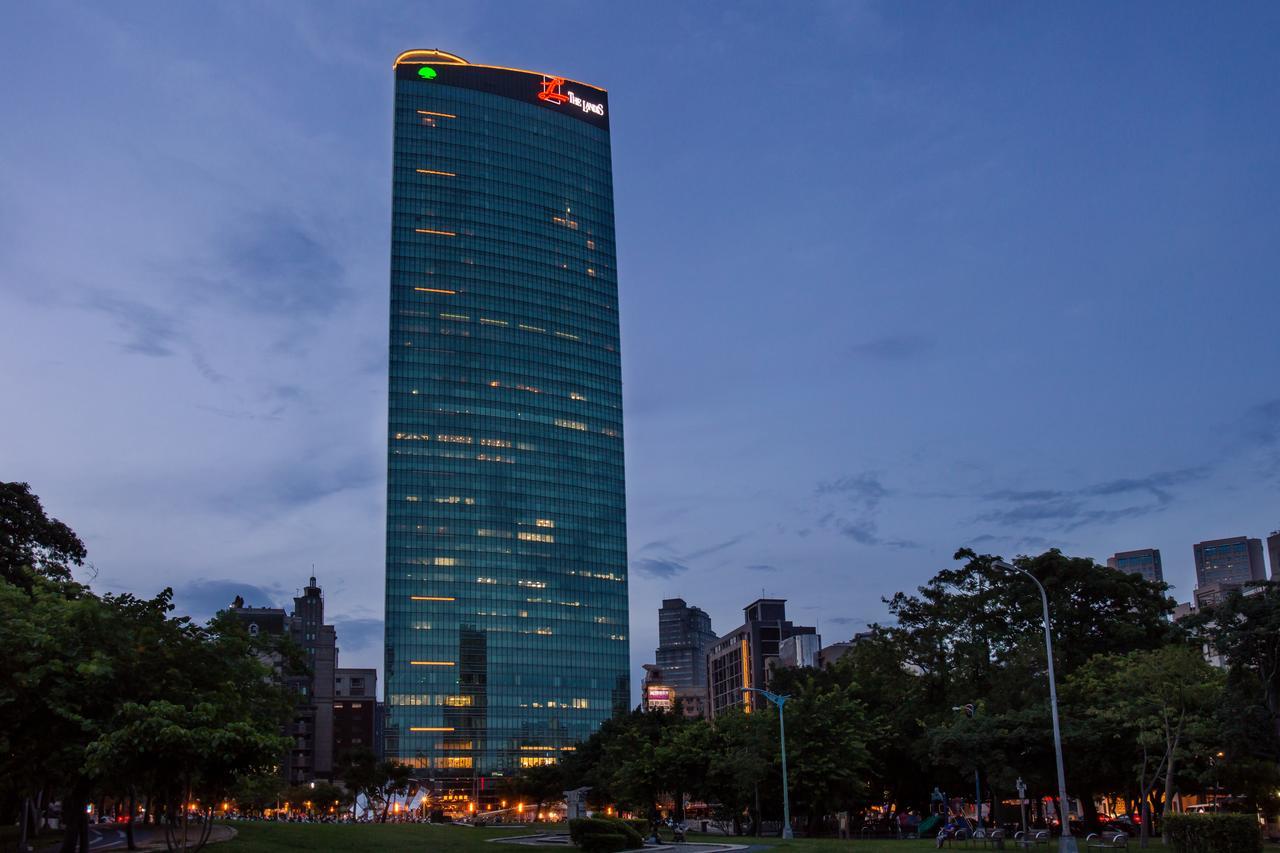 The Landis Taichung Hotel Kültér fotó The building at night