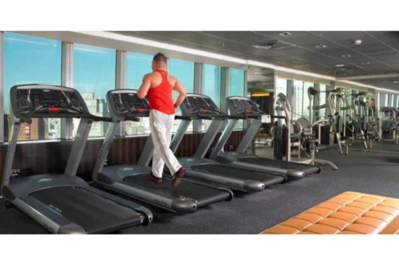 The Landis Taichung Hotel Kültér fotó A treadmill